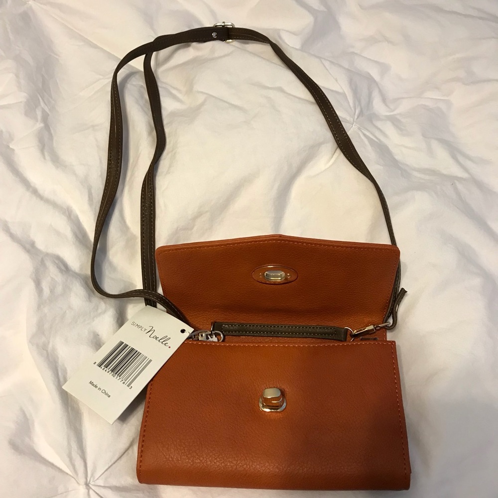 Brown Purse/Wristlet NEW
